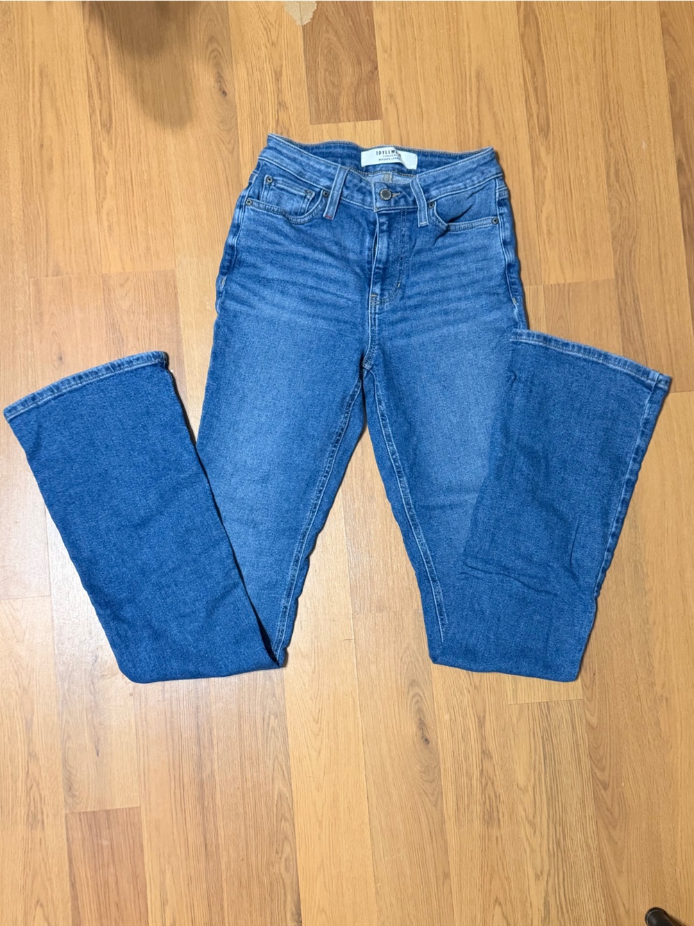 Idyllwind Legend Mid Rise Flare Jeans Medium Wash Size 2/36